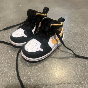 Nike toddler shoes 6